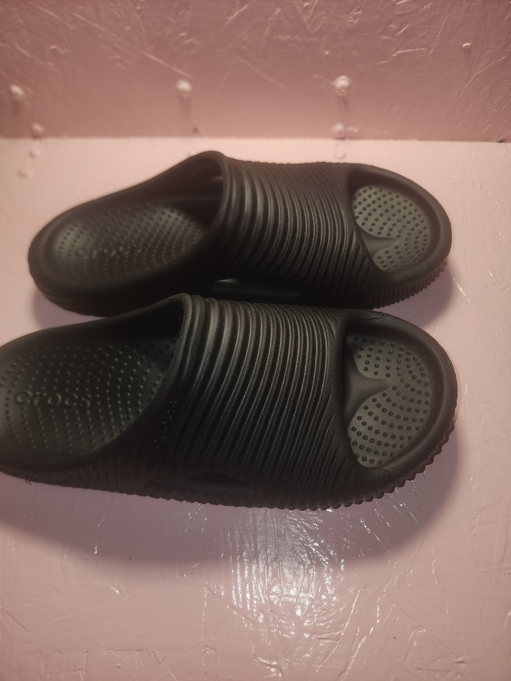 CROCS Black Ribbed Slide Sandals